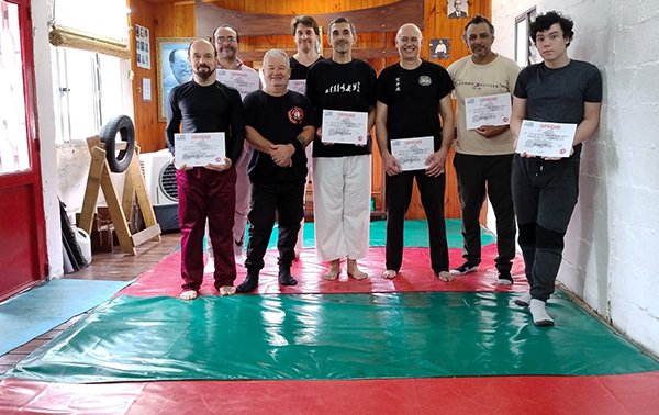 Primer taller de desarme de arma corta, arma blanca y control táctico